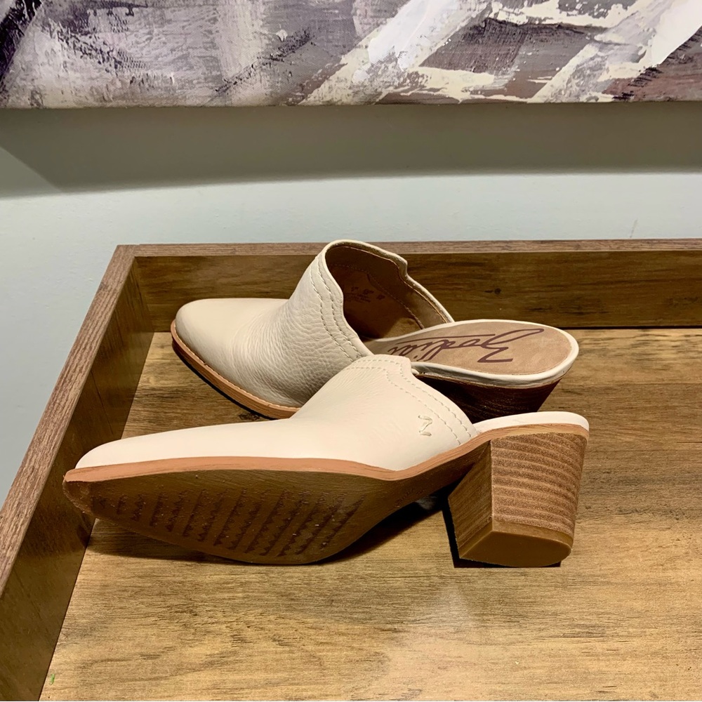 ZODIAC Women's Ada Mule - Picture 10 of 11